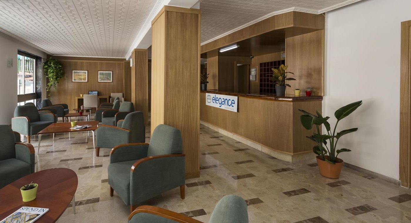 Elegance Playa Arenal