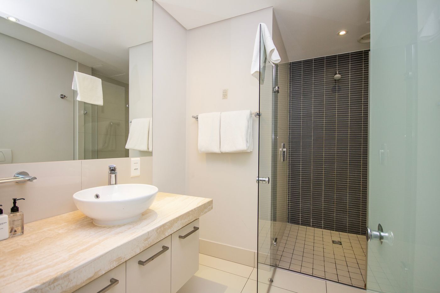 Lawhill-Luxury-Apartments-Room-47