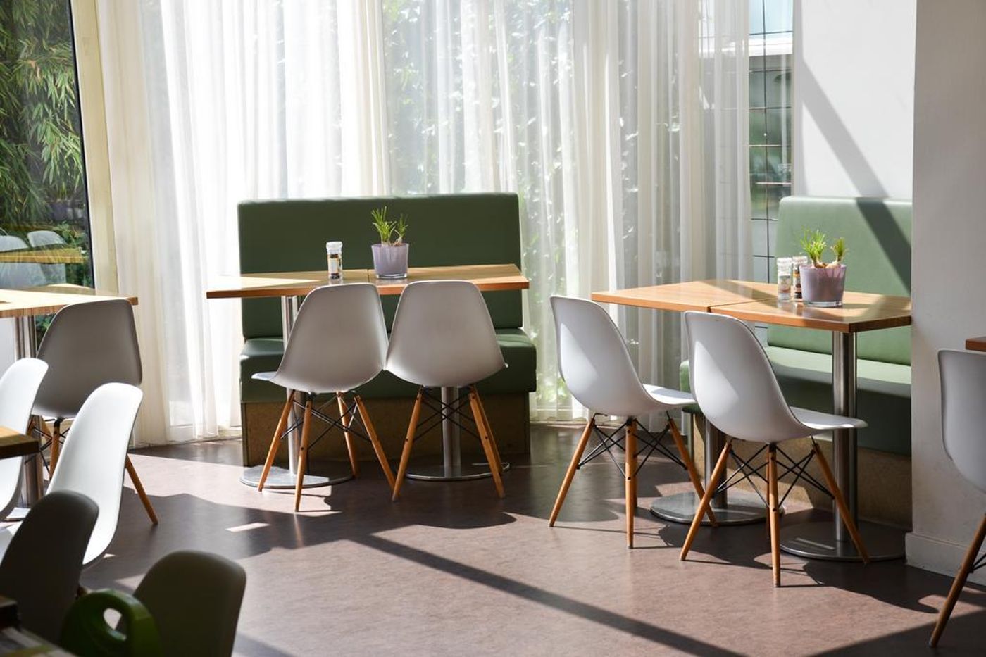 Conscious-Hotel-Museum-Square-Restaurant-10