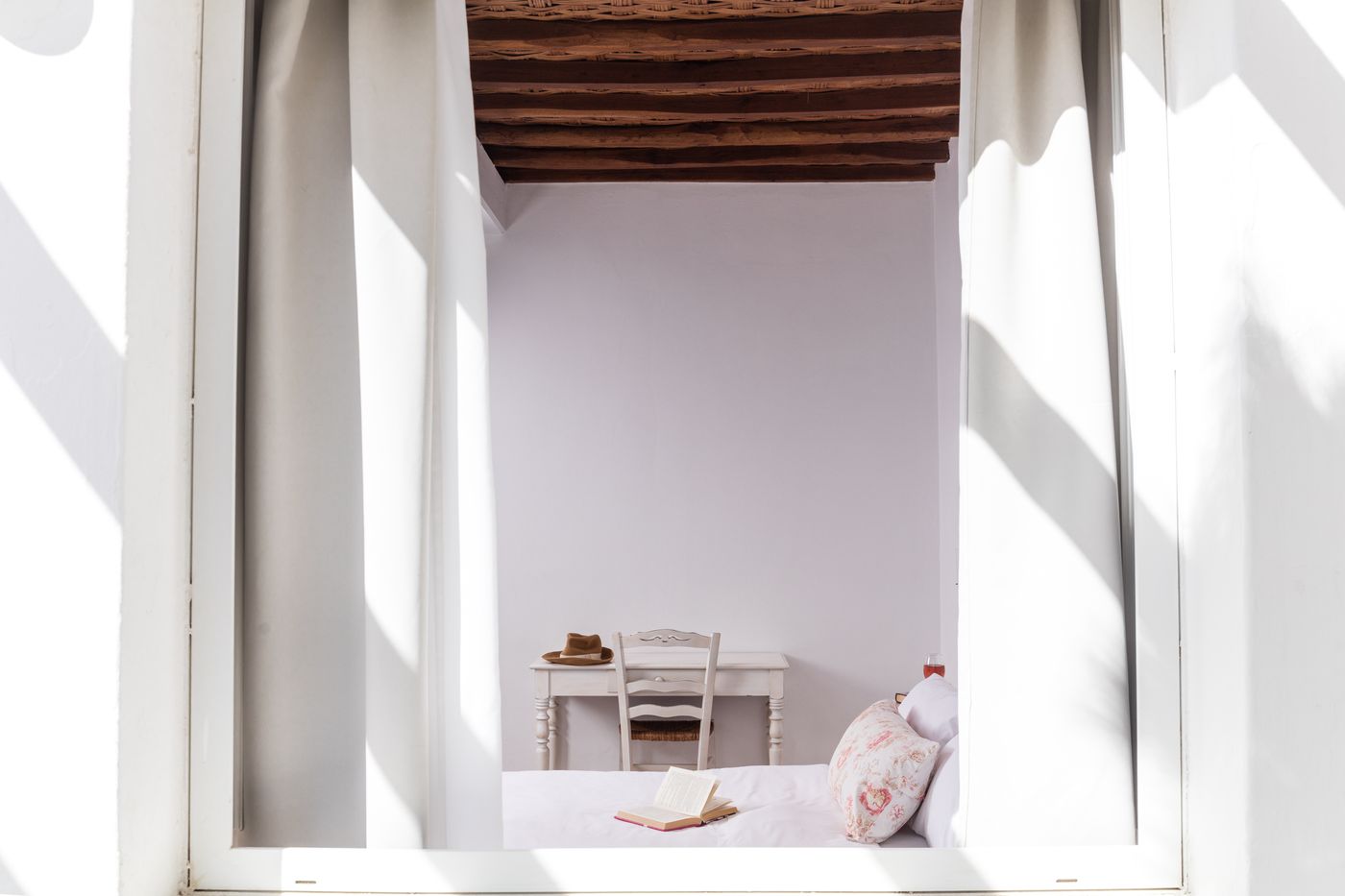 Rhenia-Bungalows-Room-18