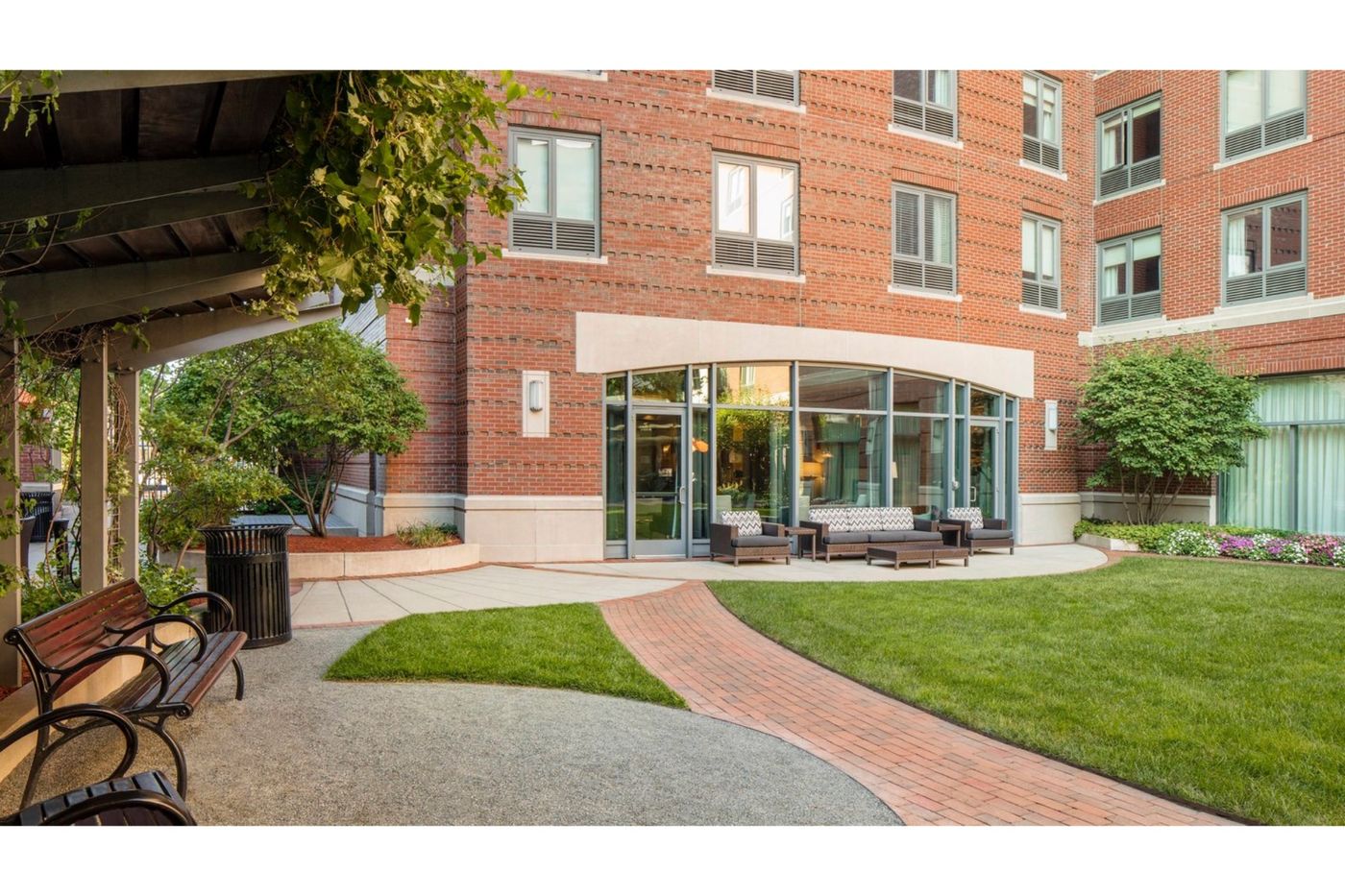 Courtyard Boston Brookline - United States - BROOKLINE - General view - 5