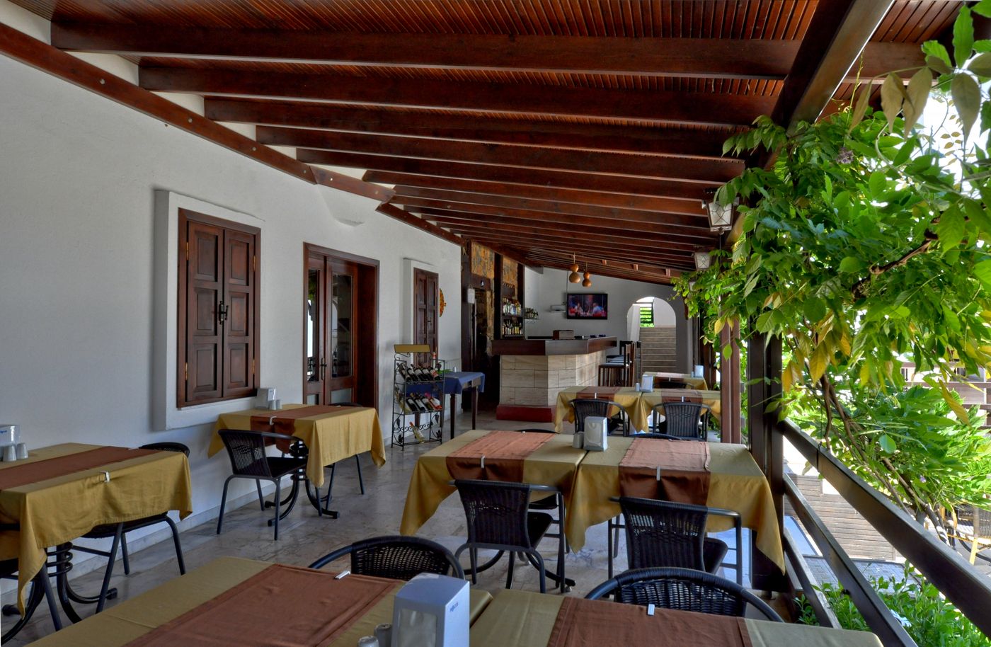 Atrium-Restaurant-17