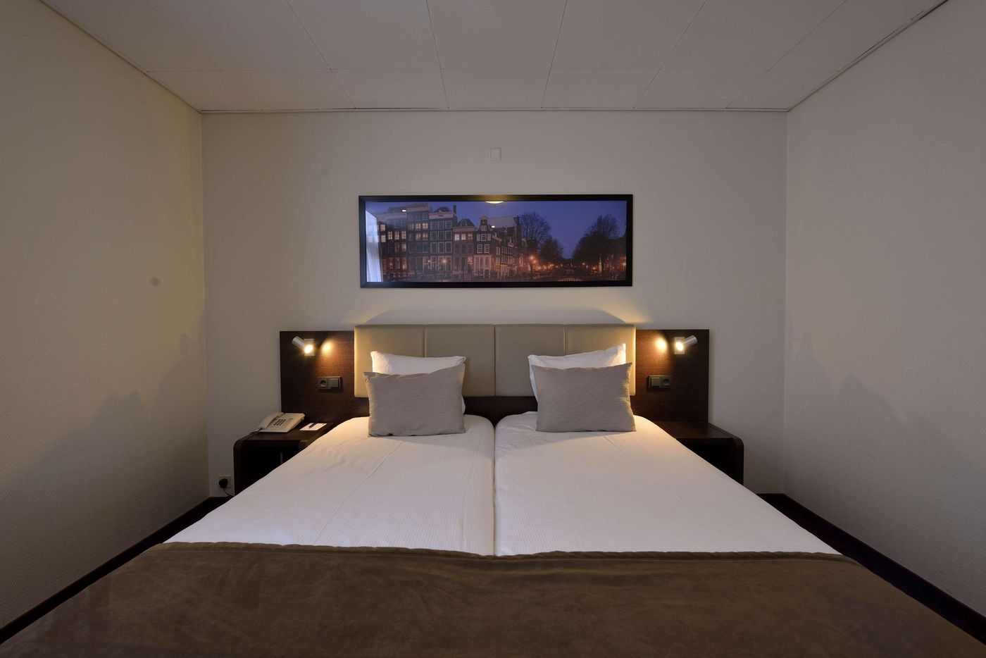 Best-Western-Dam-Square-Inn-Room-21