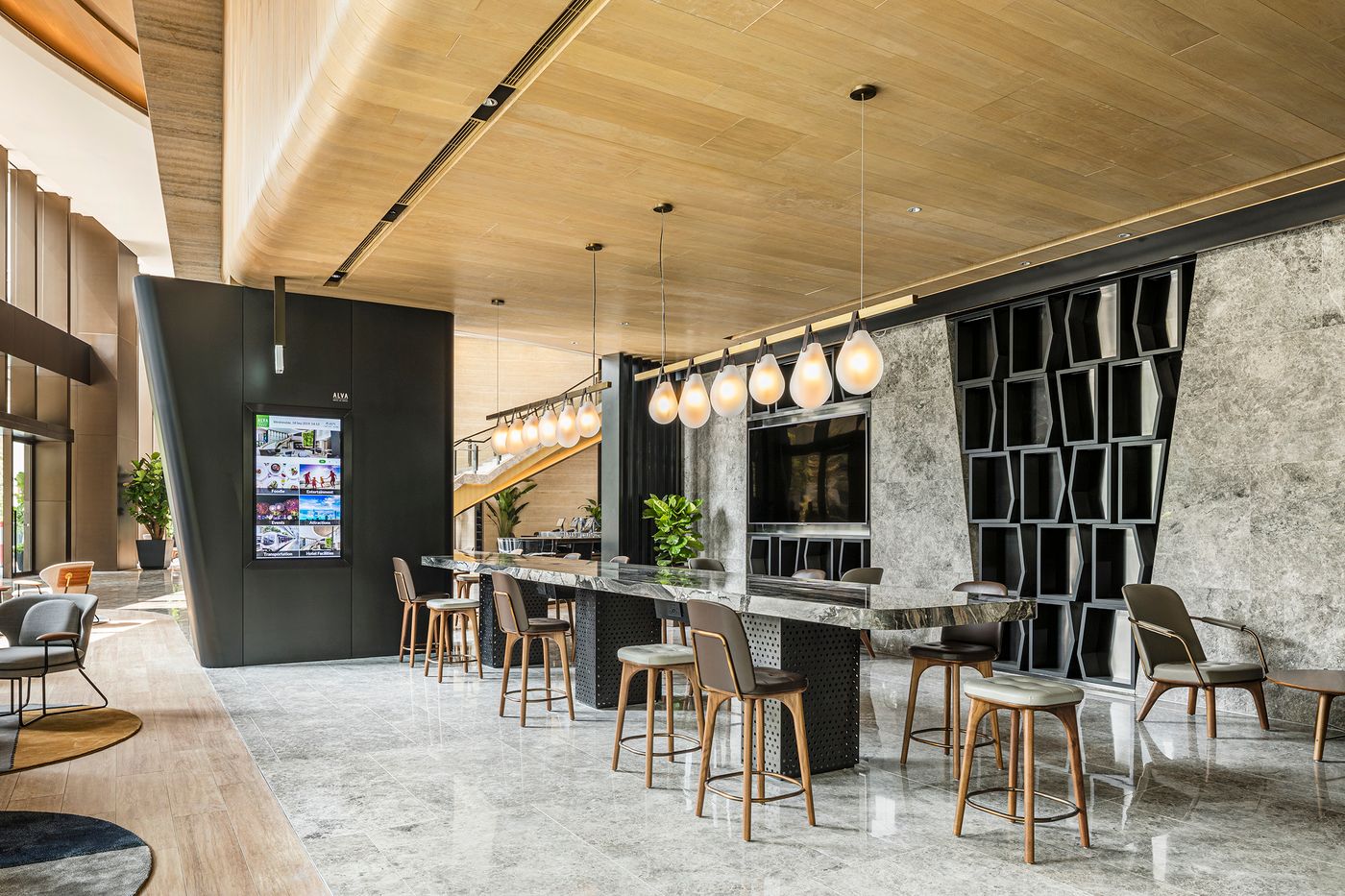 ALVA-HOTEL-BY-ROYAL-Lobby-3