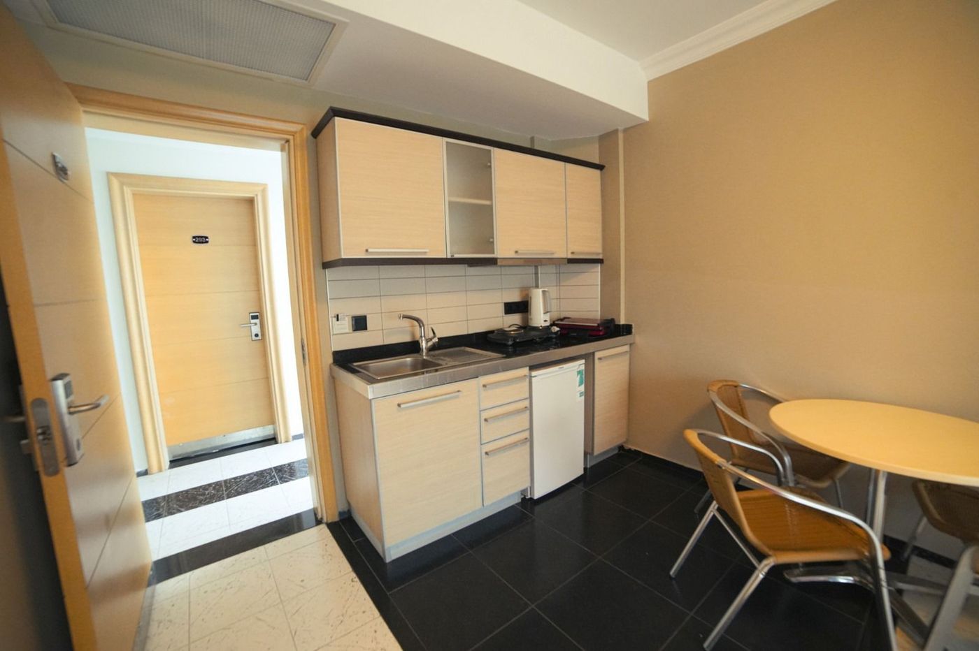 Candan-Apart-Hotel-Room-25