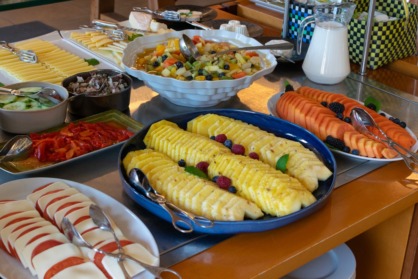 Costa-d-Oiro-Ambiance-Village-Restaurant-55