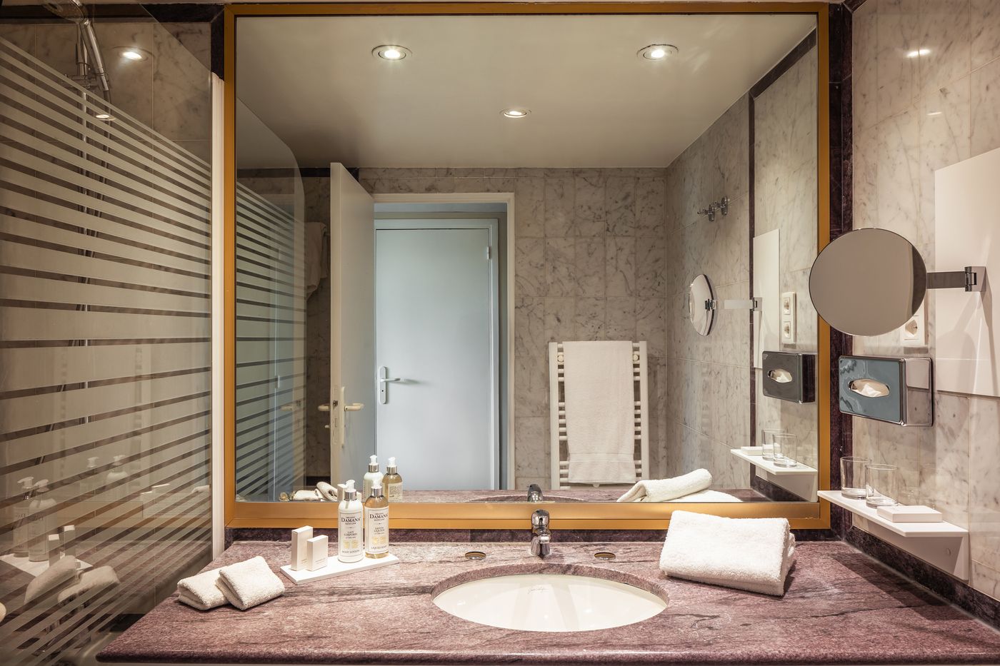 Royal-Garden-Champs-Elysees-Room-42