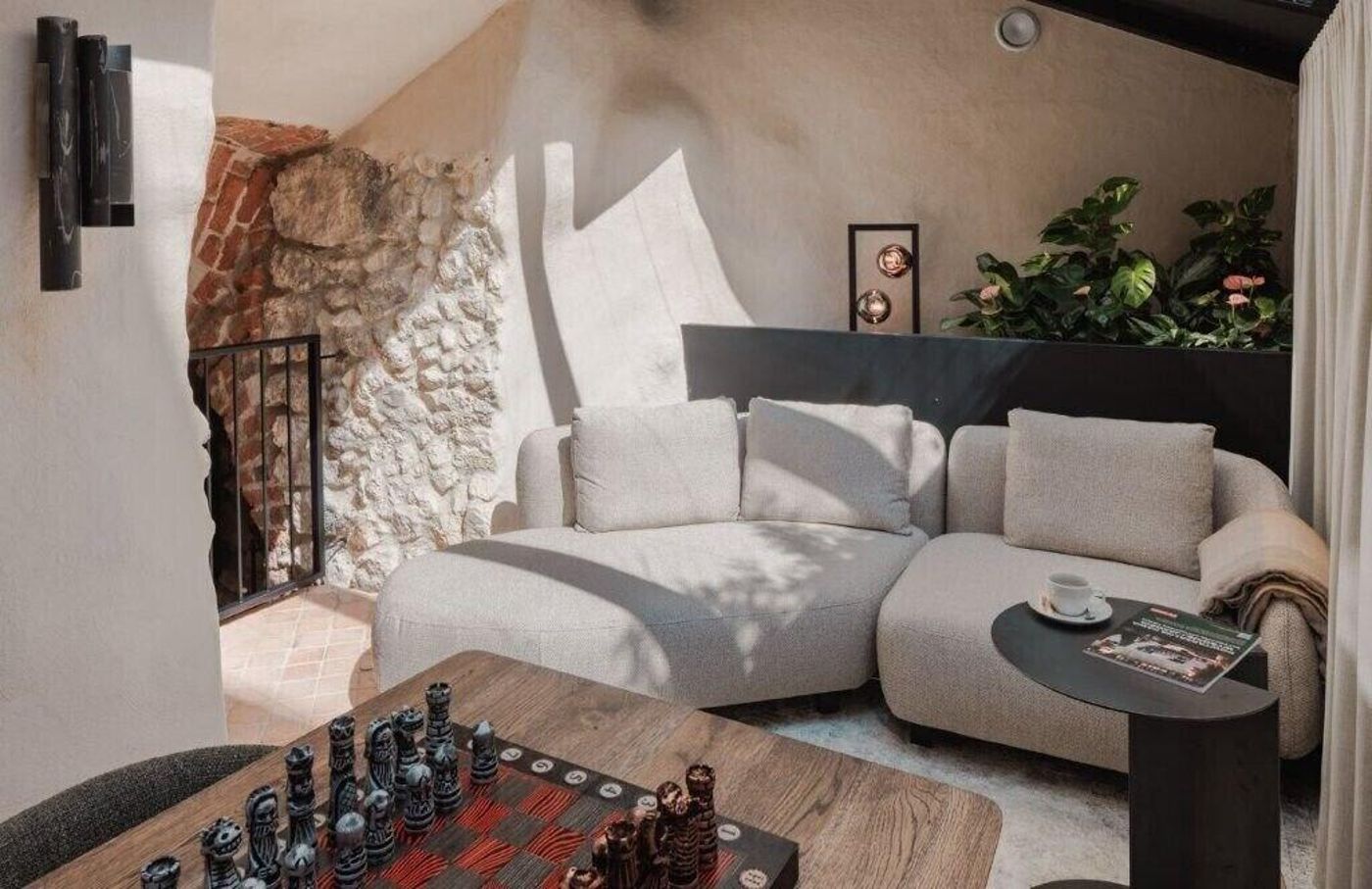 Nomadic-Urban-Premium-Suites-Room-25