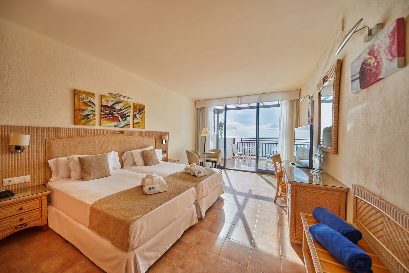 New - Sandos Papagayo