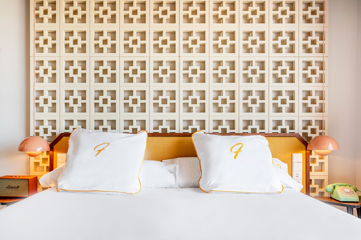 Estudios-Tropicana-Room-42