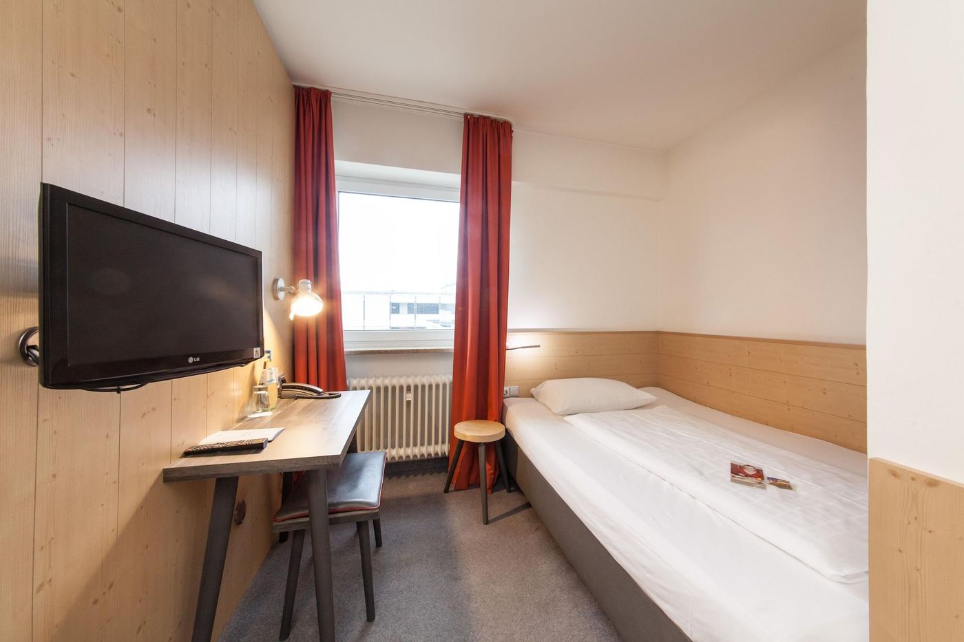 Sure-Hotel-by-Best-Western-Muenchen-Hauptbahnhof-Room-28