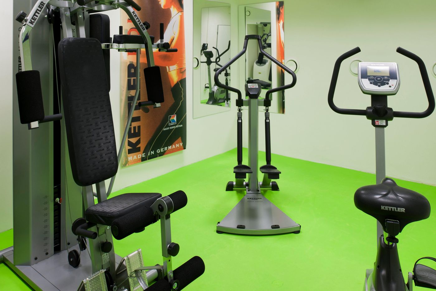 Holiday Inn Prague Airport-Czech Republic-PRAGA 6-Sports and Entertainment-1