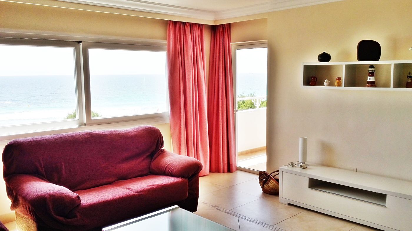 Hamilton-Court-Room-33