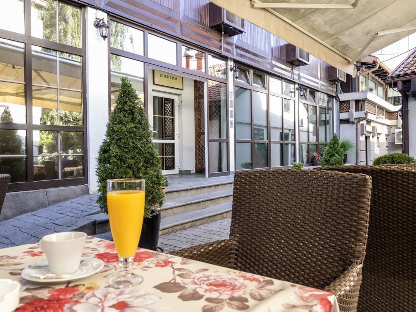 Garni Hotel Le Petit Piaf-Serbia-BELGRADE-General view-8