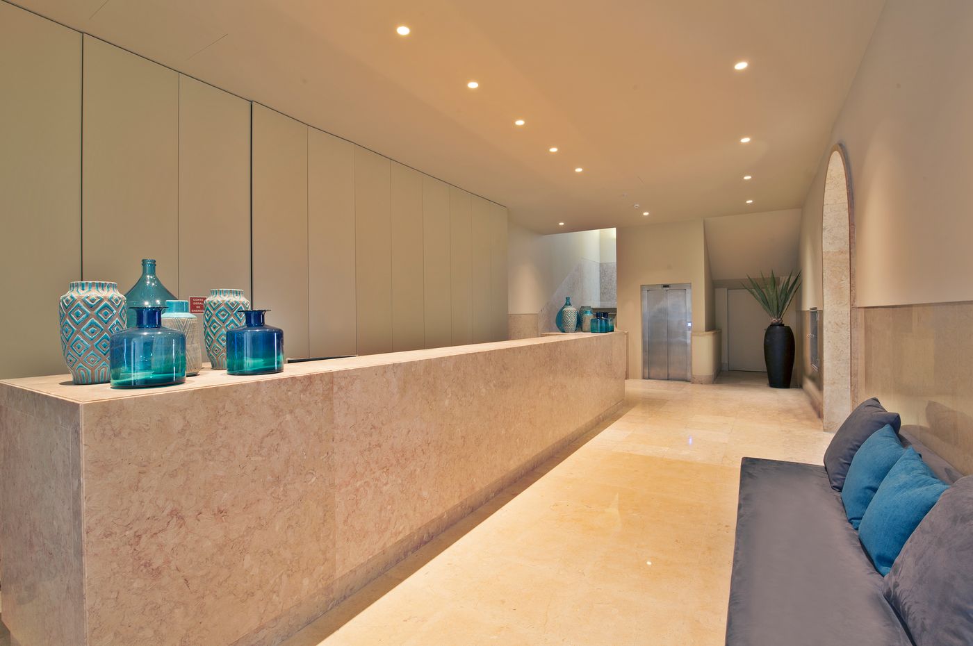 Lisbon-Five-Stars-Apartments-8-Building-Lobby-14
