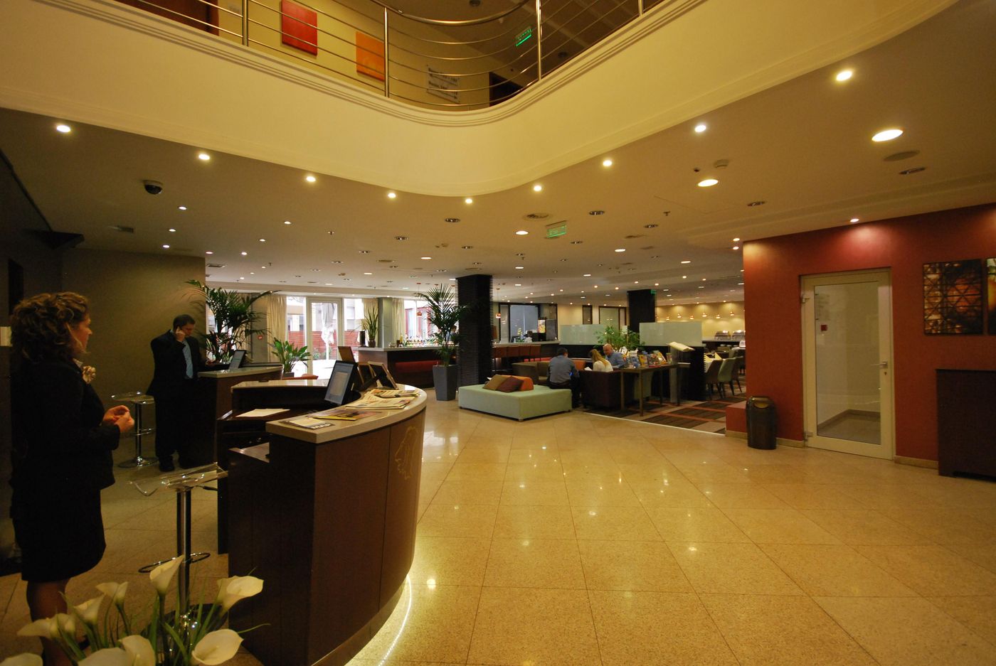 Hotel-Lion-s-Garden-Lobby-4