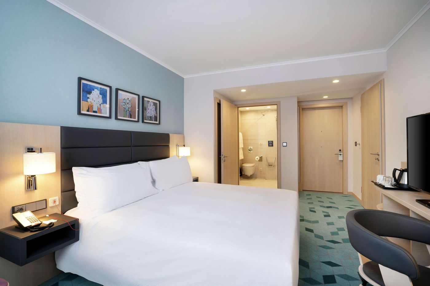 Hilton-Garden-Inn-Budapest-City-Centre-Room-35