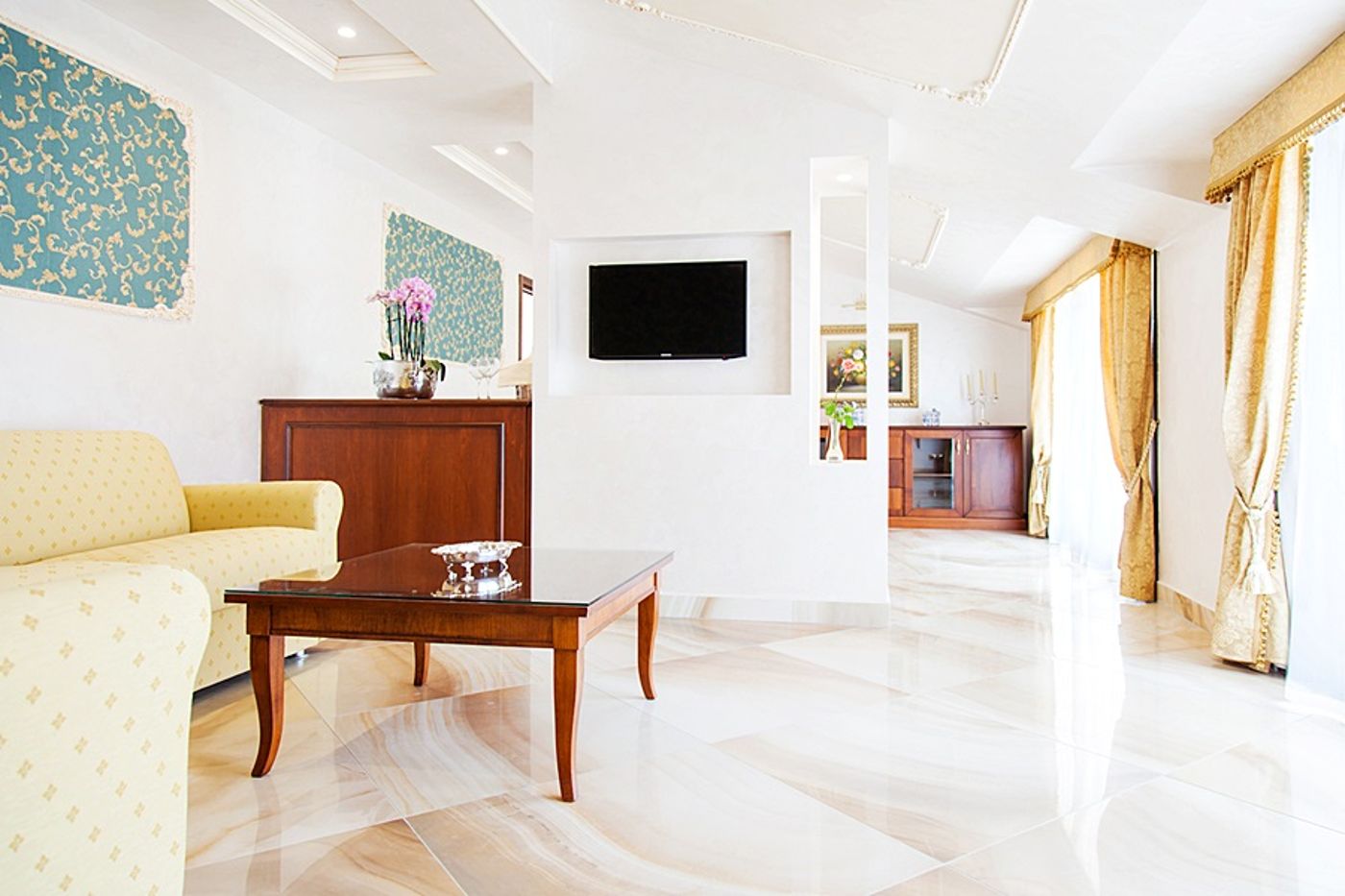 Diamond-Hotel-and-Resort-Naxos-Taormina-Room-29