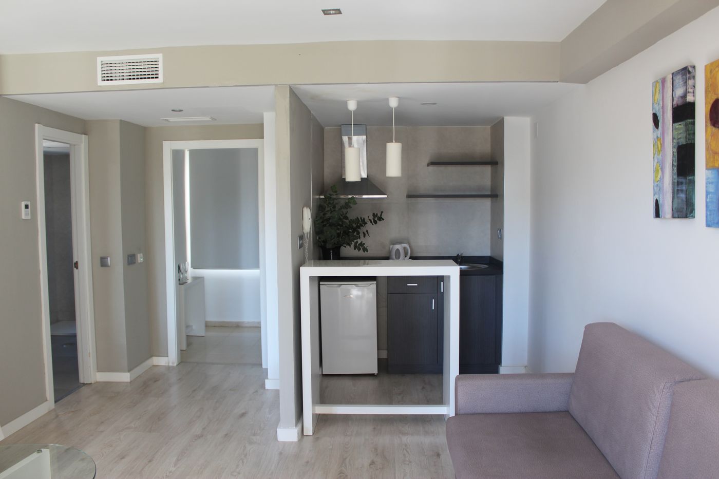 Flamingo-Beach-Resort---Adults-Recommended-Room-29