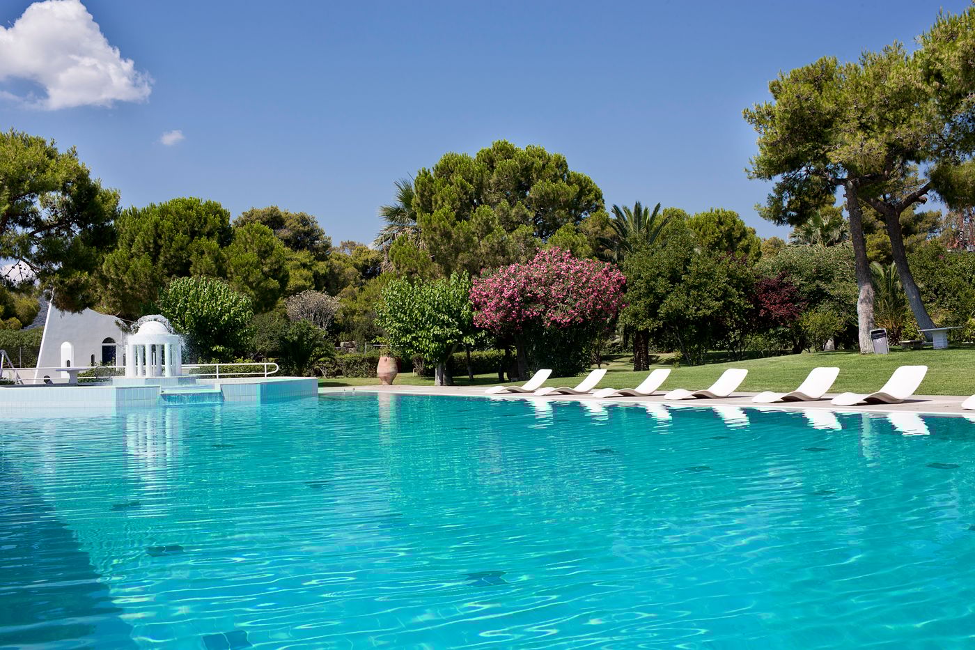 Kalamaki-Beach-Pool-1