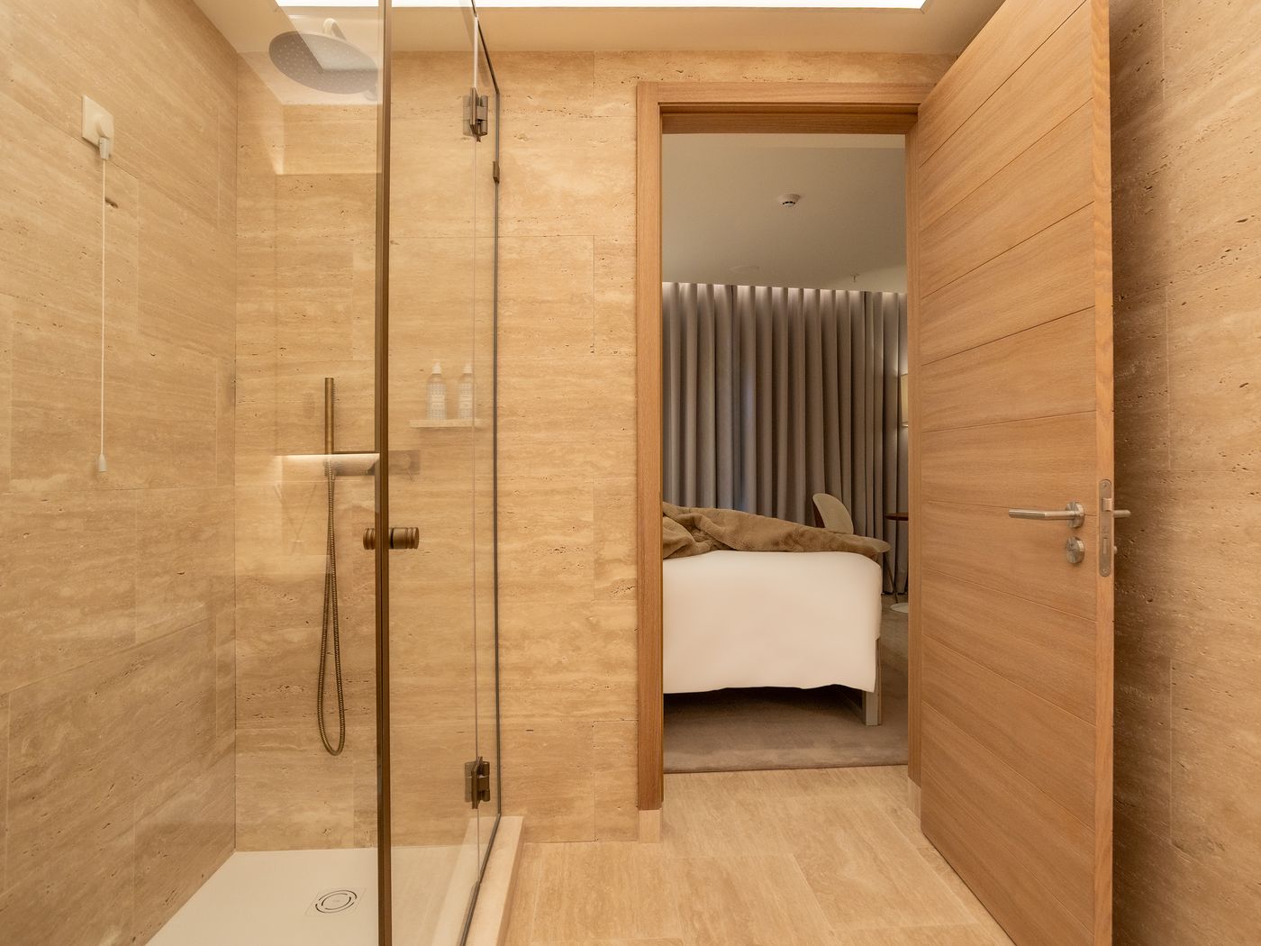 Browns-Avenue-Hotel-Room-55