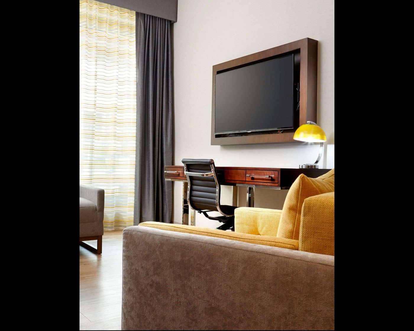 Cambria-Suites-Chelsea-Room-33