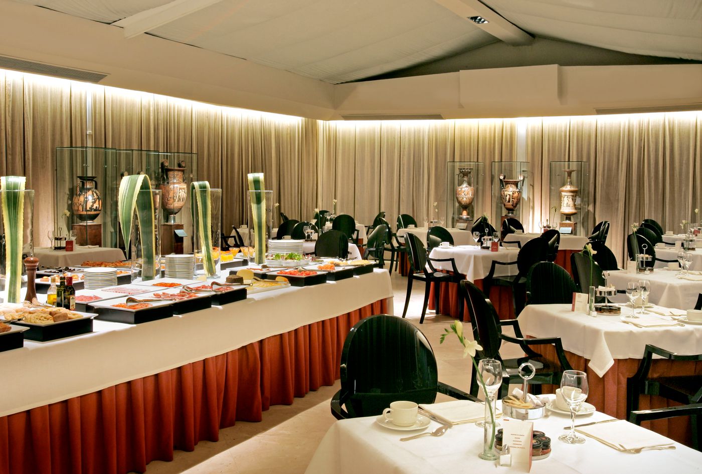 Hotel-Villa-Real-Restaurant-43