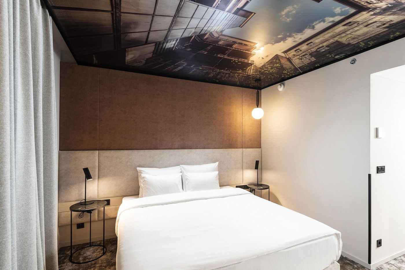 The-Three-Corners-Downtown-Edition-Hotel-Room-23