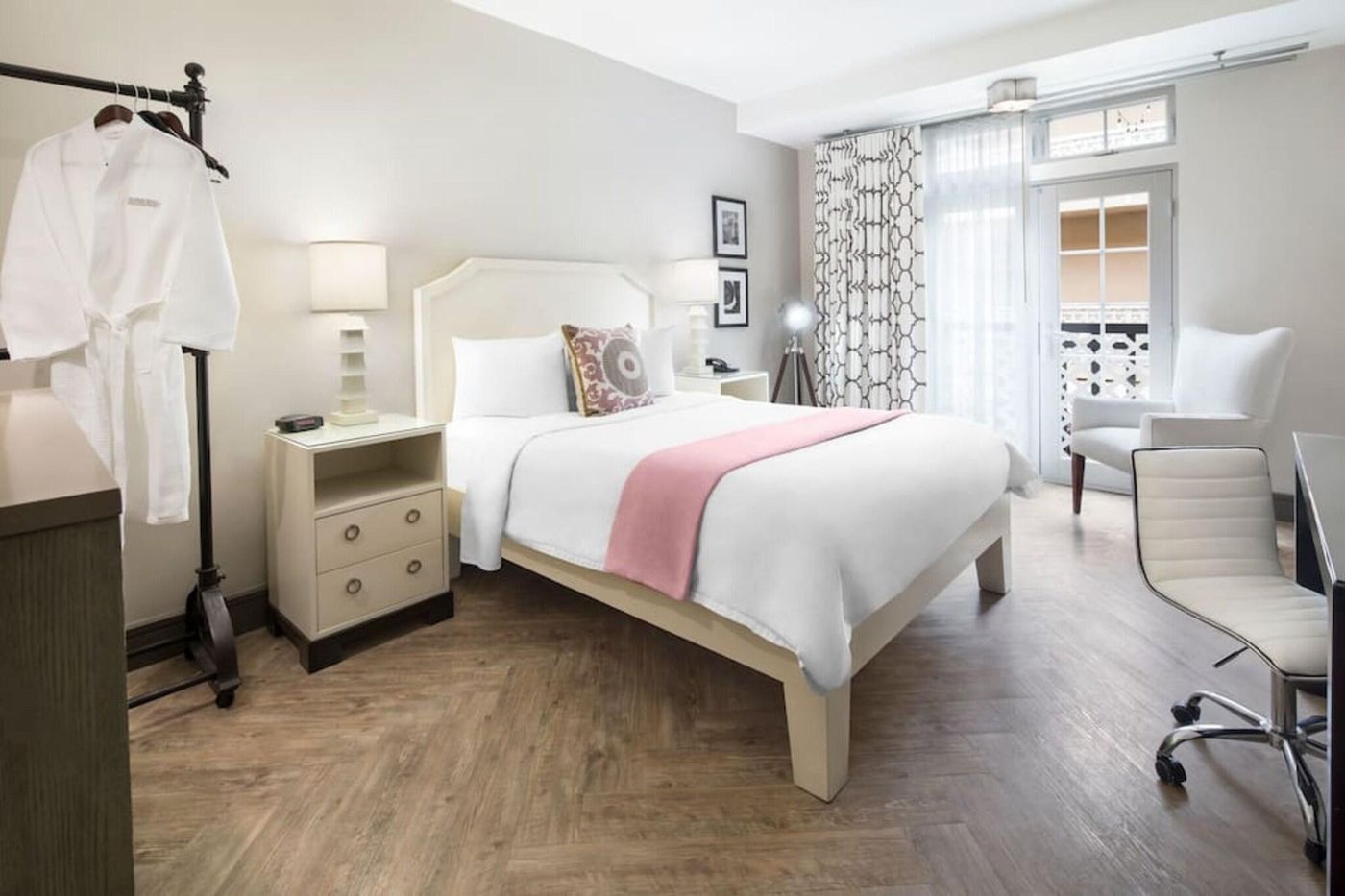 Hollywood-Hotel-Room-7