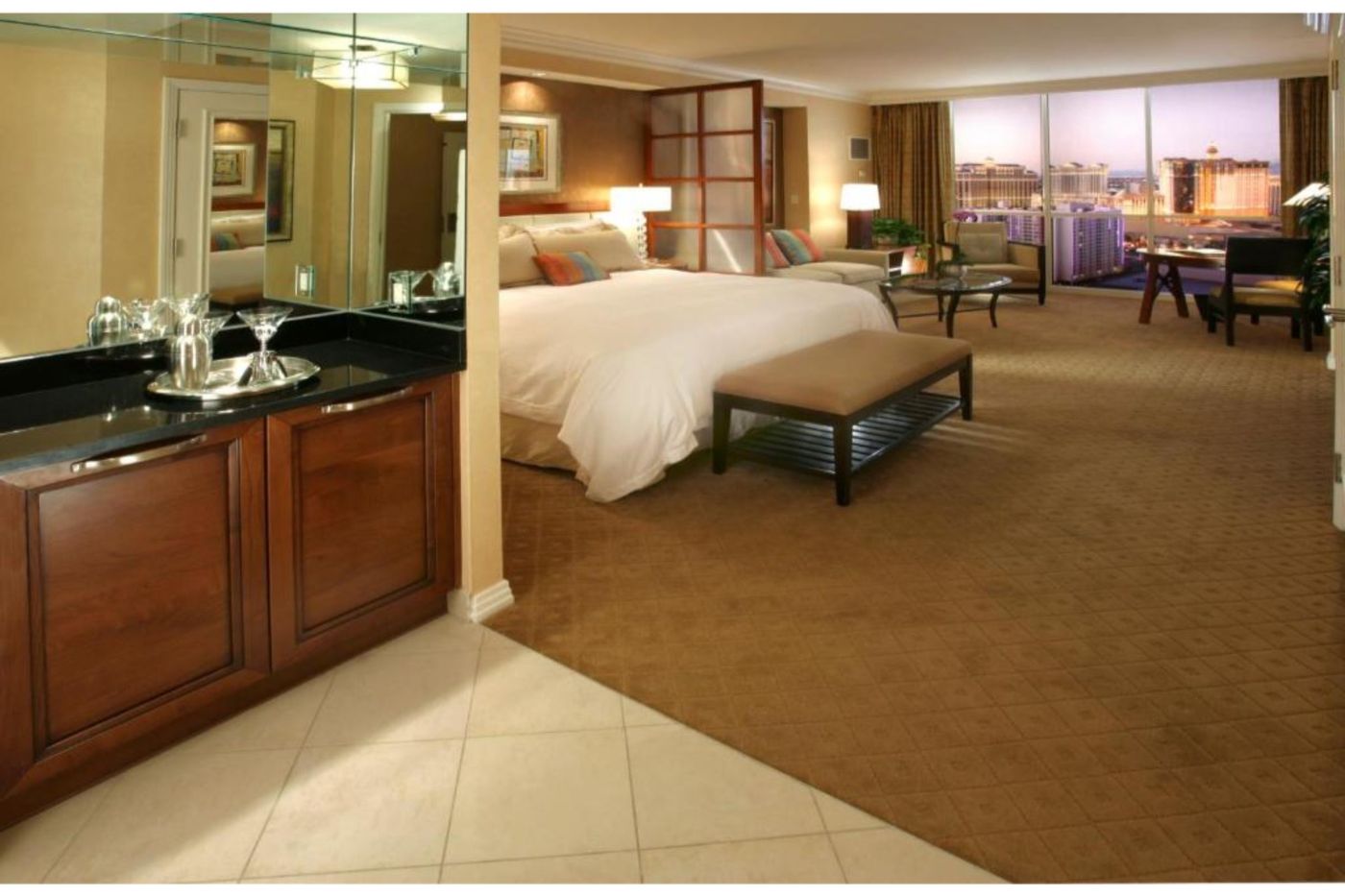 The-Signature-at-MGM-Grand-Hotel-Room-22