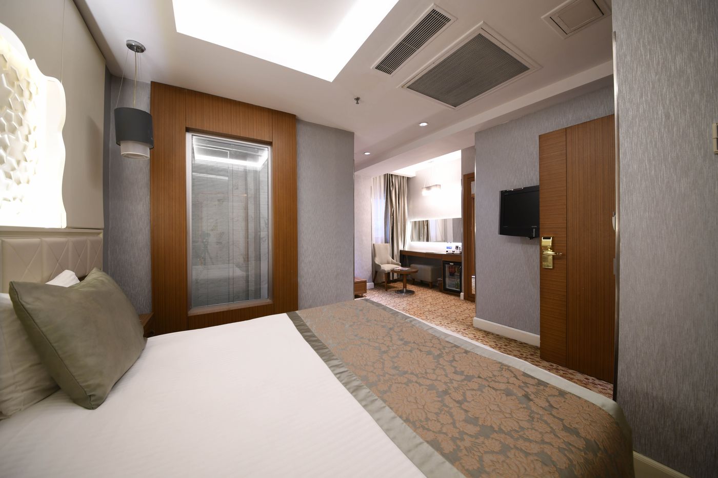 Grand-Star-Room-21