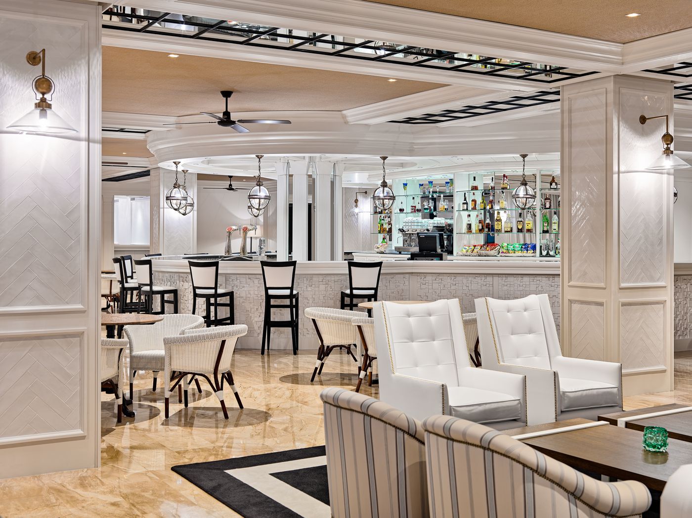 H10-Delfin---Adults-Only-Lobby-37