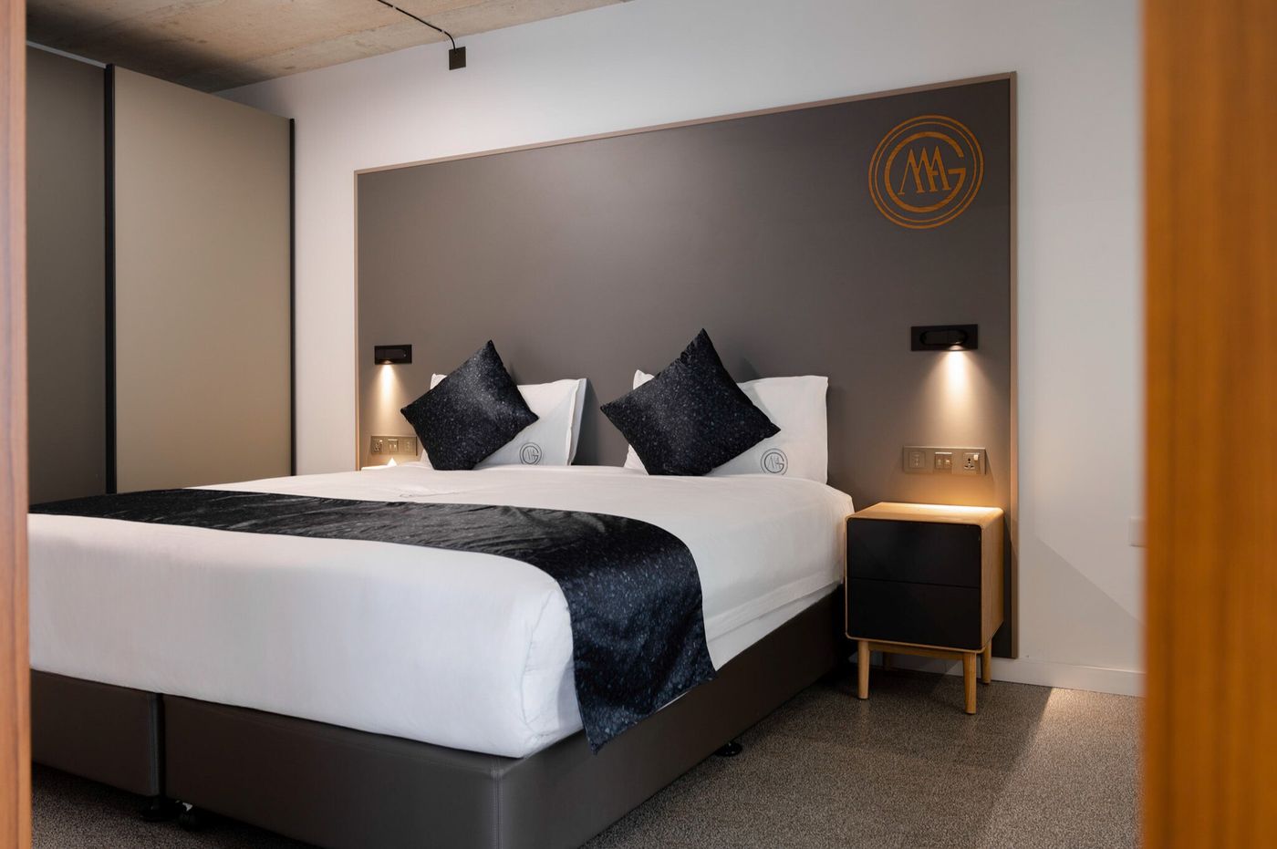 Grands-Suites-Hotel-Residences---Spa-Room-18