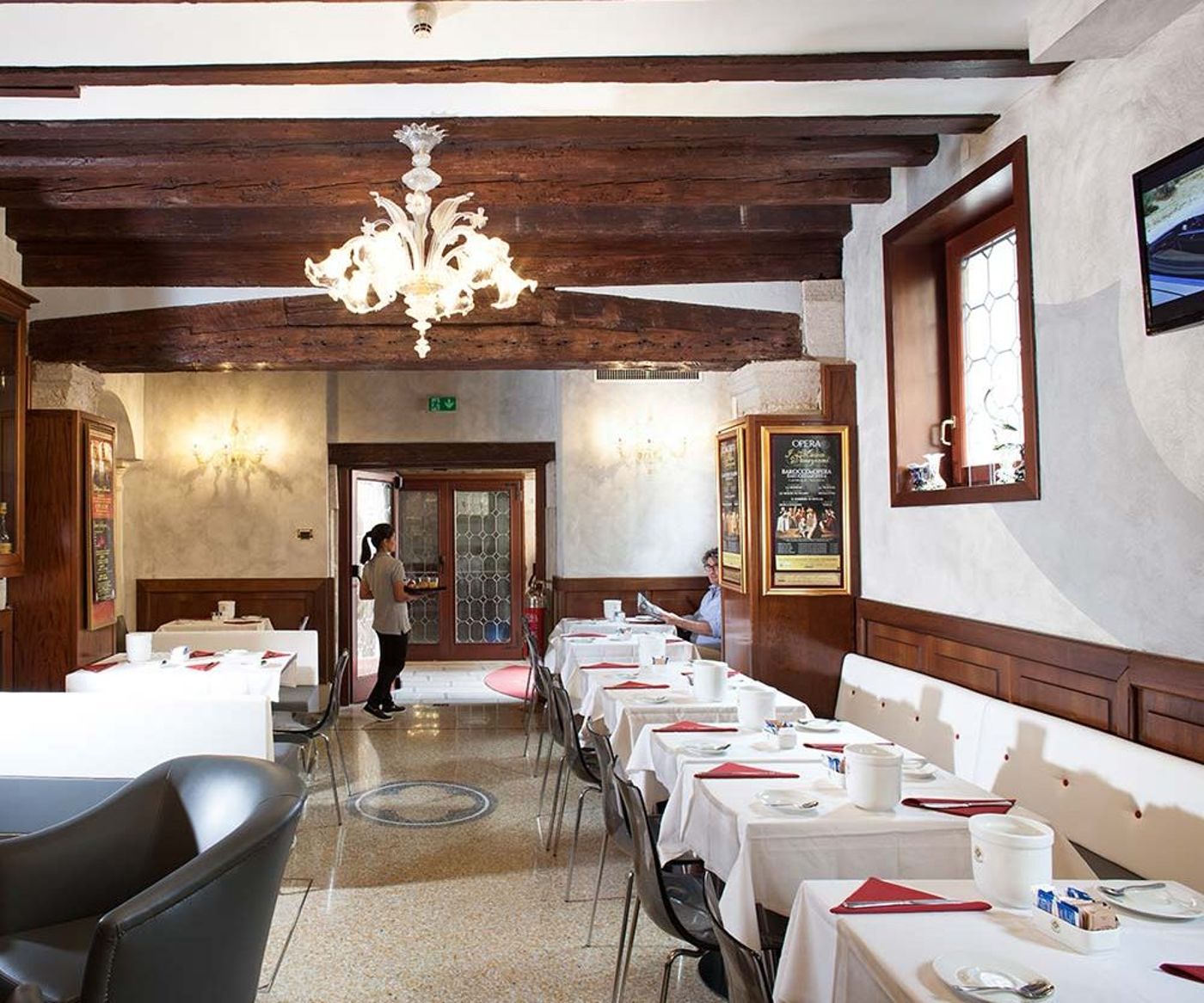 Ca-d-Oro-Restaurant-33