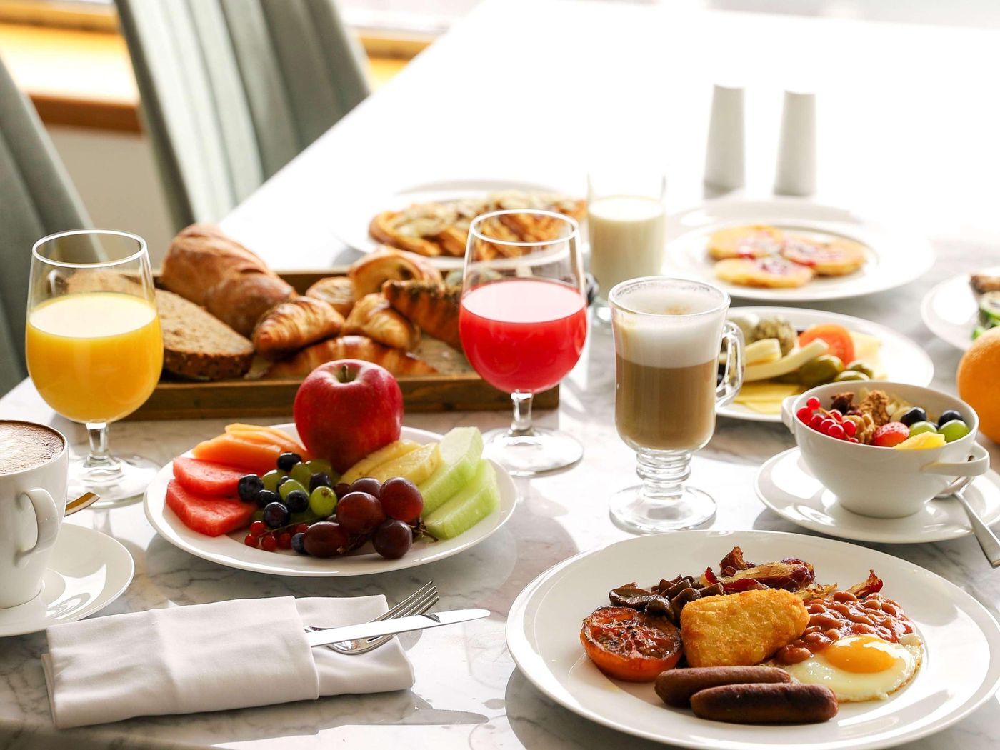 Queen-Elizabeth-2-Hotel-Restaurant-52