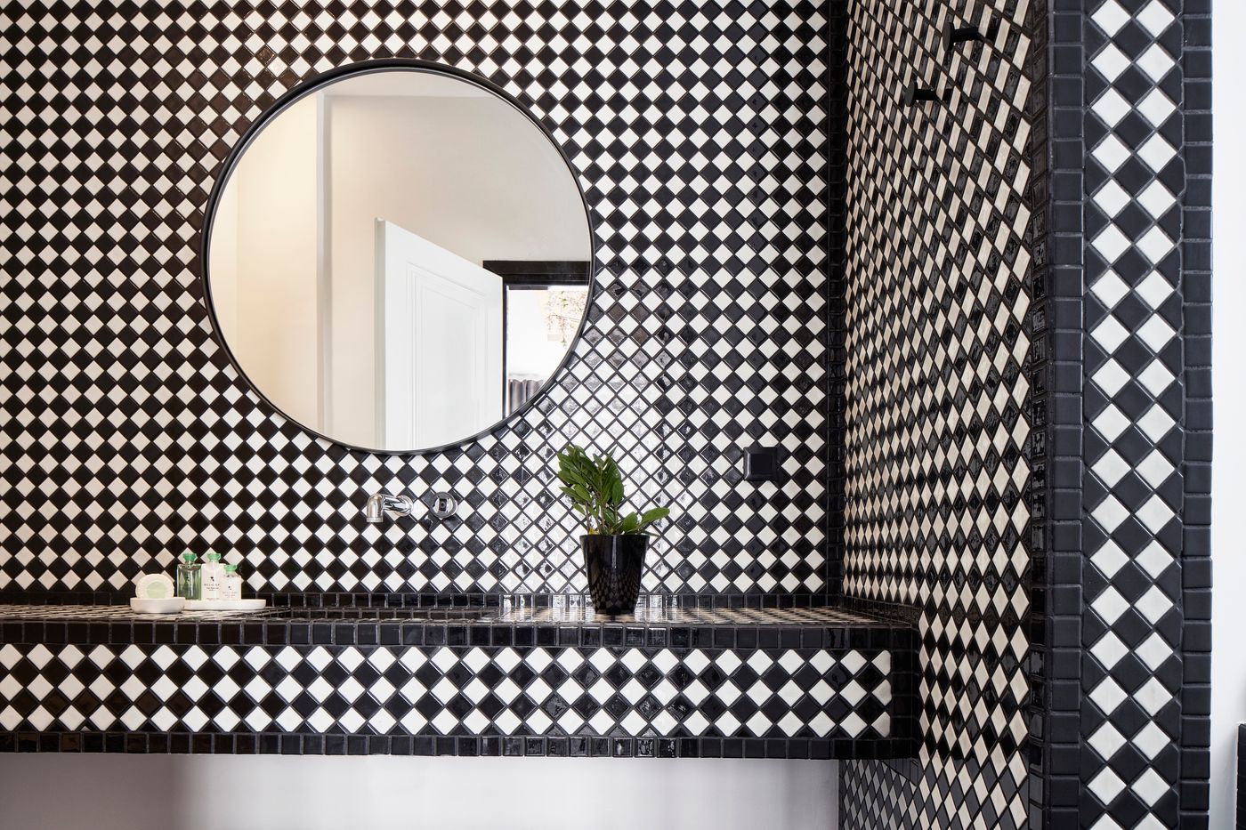 Katikies-Garden-Santorini---The-Leading-Hotels-Room-26