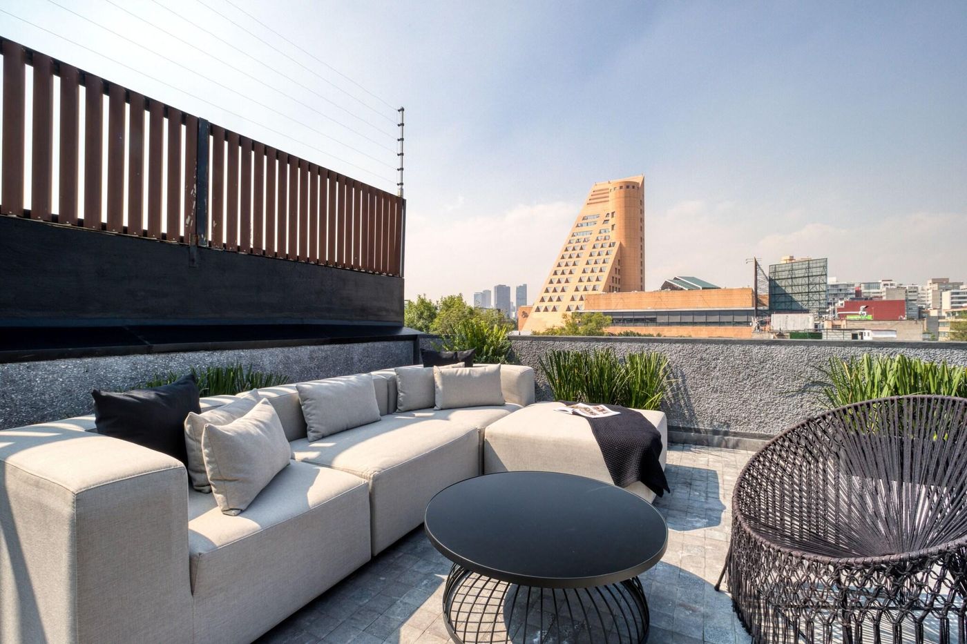 Uliv Poe 240-Mexico-Mexico City-General view-2