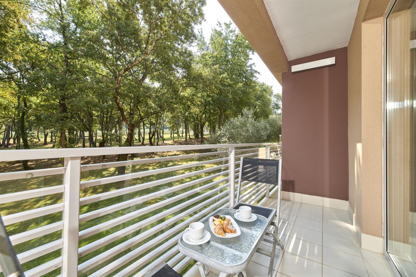 Hotel-Laguna-Molindrio-Room-17