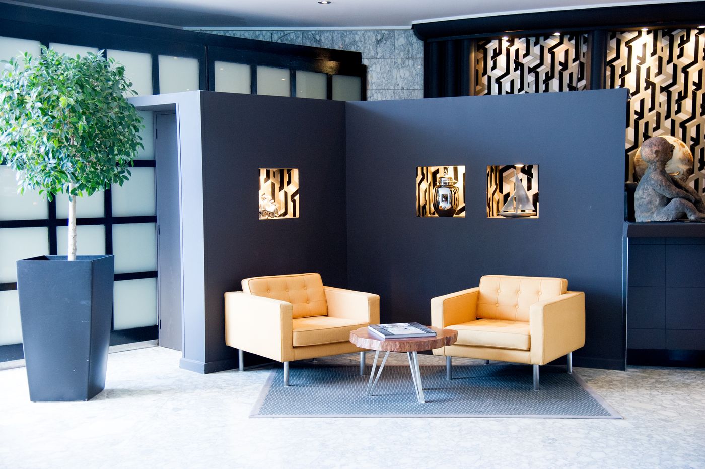 Garden-Beach-Hotel-Lobby-22