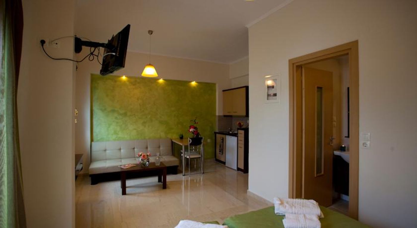 Apollo Studios & Apartments