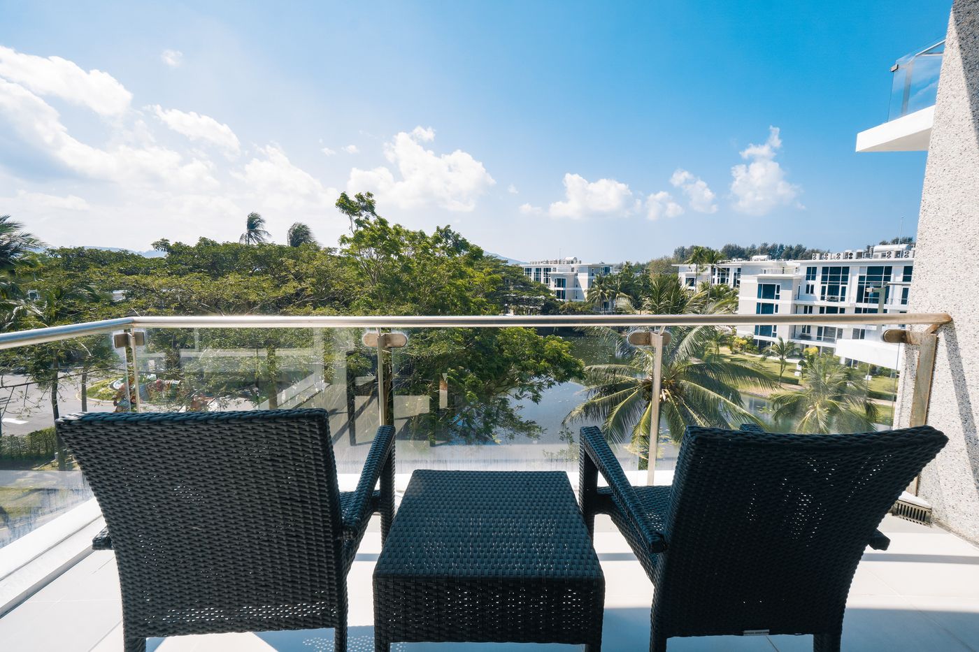 Splash-Beach-Resort-Room-21