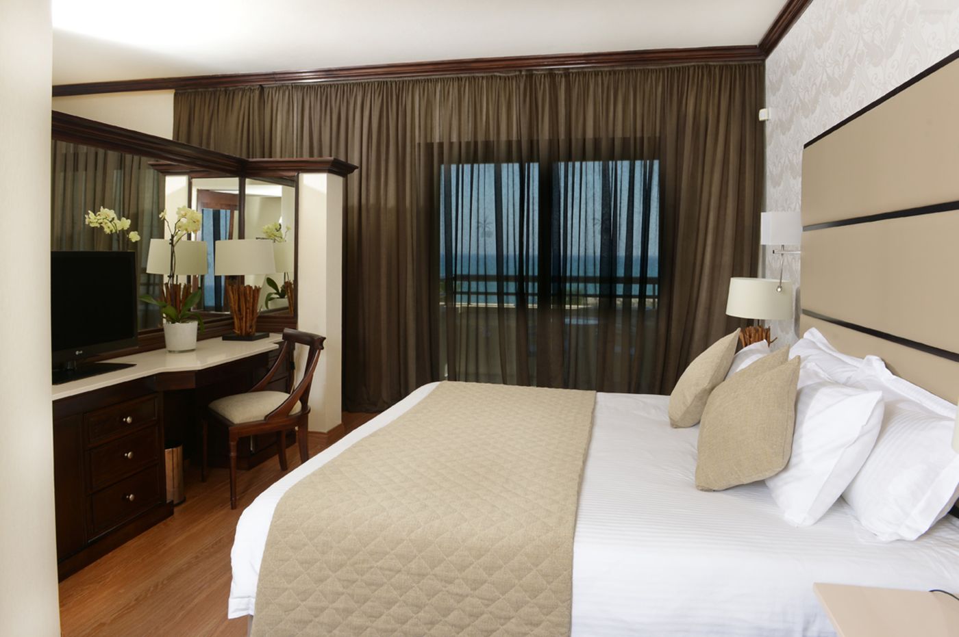 Palm-Beach-Hotel---Bungalows-Room-24