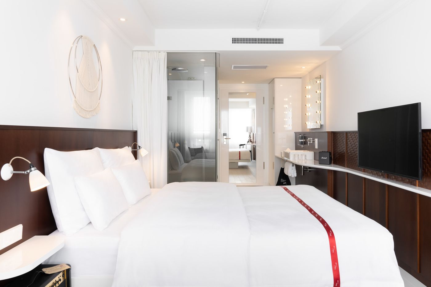 Ruby-Claire-Hotel---Bar-Room-19