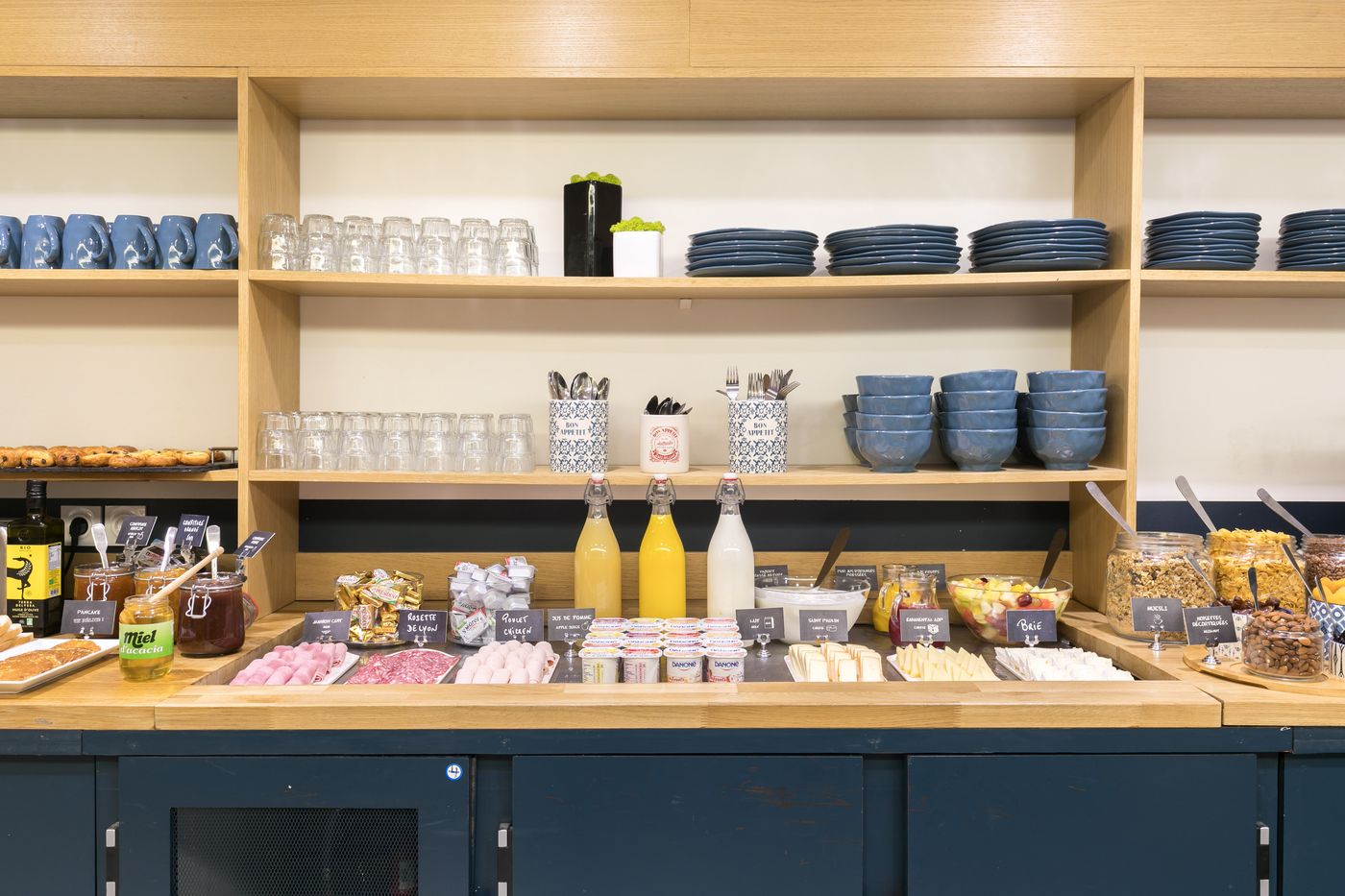 Hotel-Magenta-38-by-HappyCulture-Restaurant-33