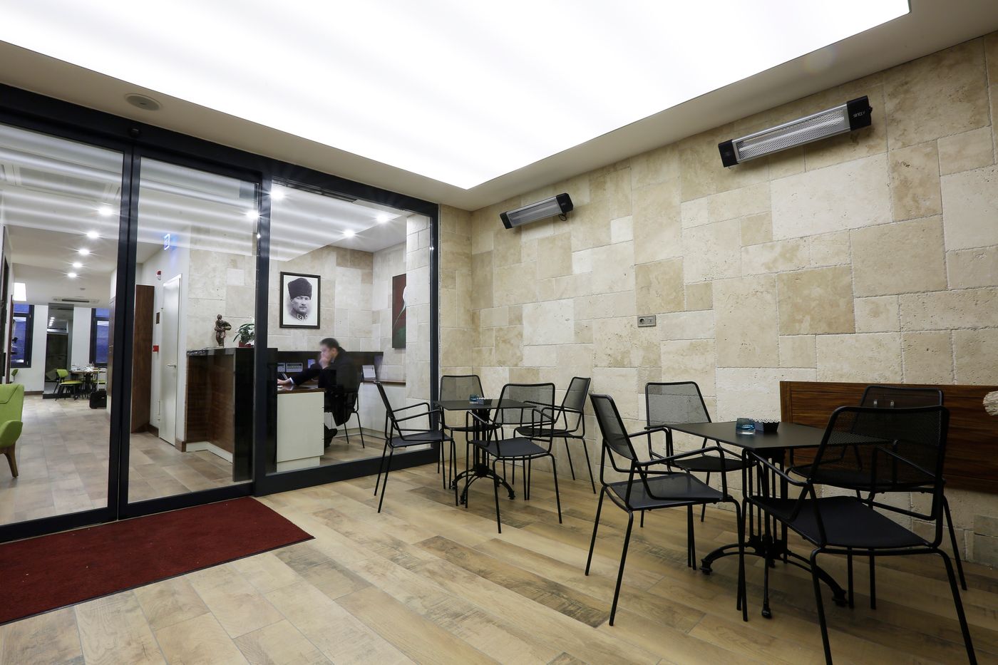 The-White-Orient-Hotel-General-view-10