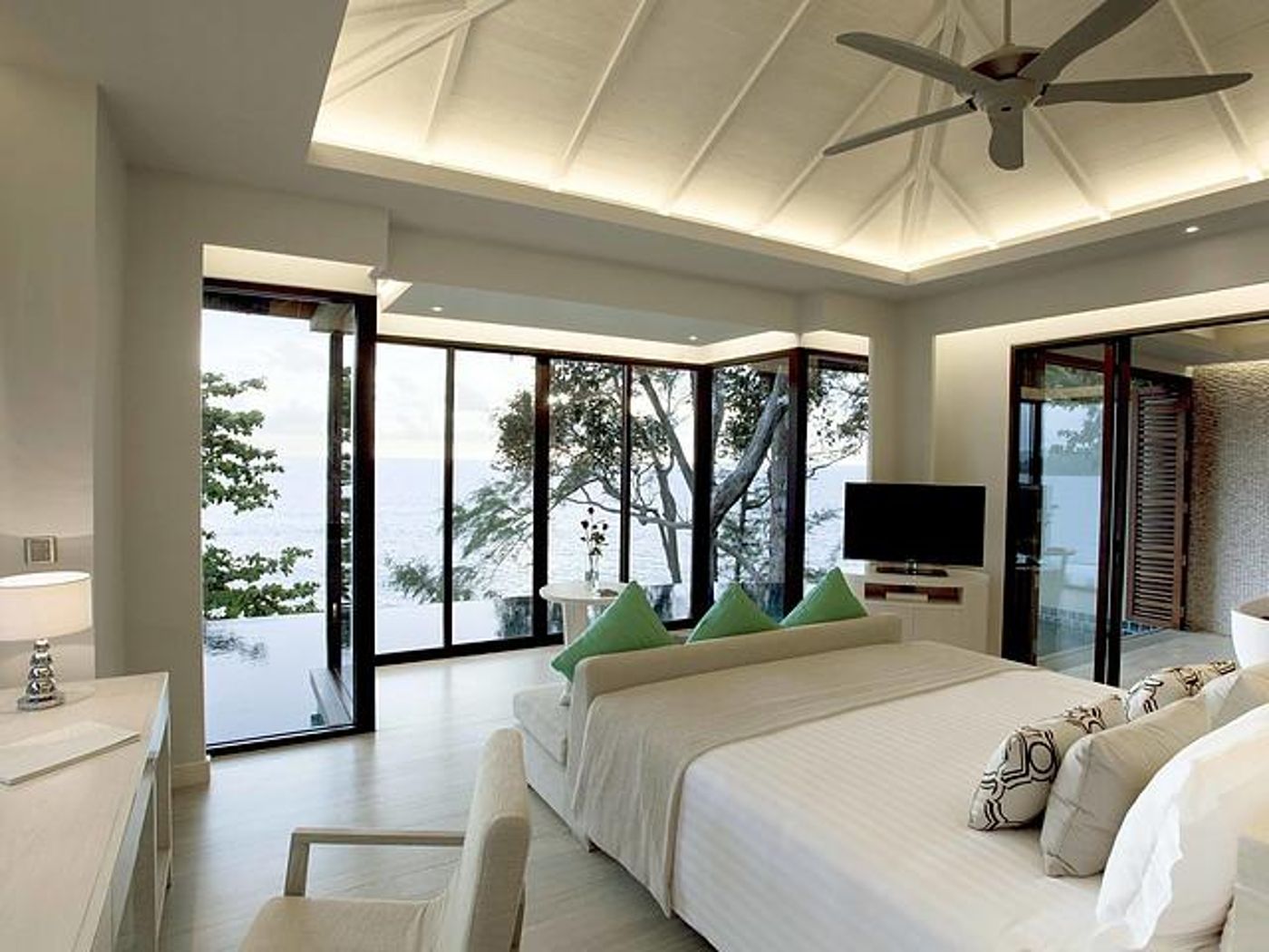 Pullman Phuket Arcadia Naithon Beach