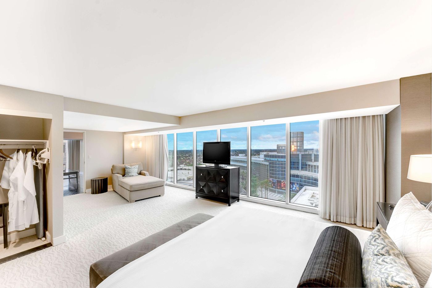 Hilton-Anaheim-Room-45