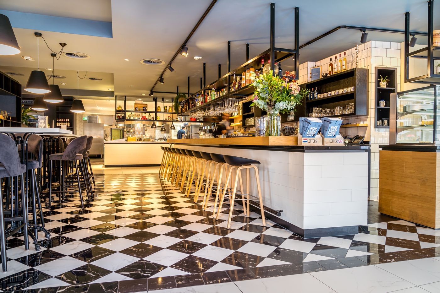 Die-Port-Van-Cleve-Restaurant-13