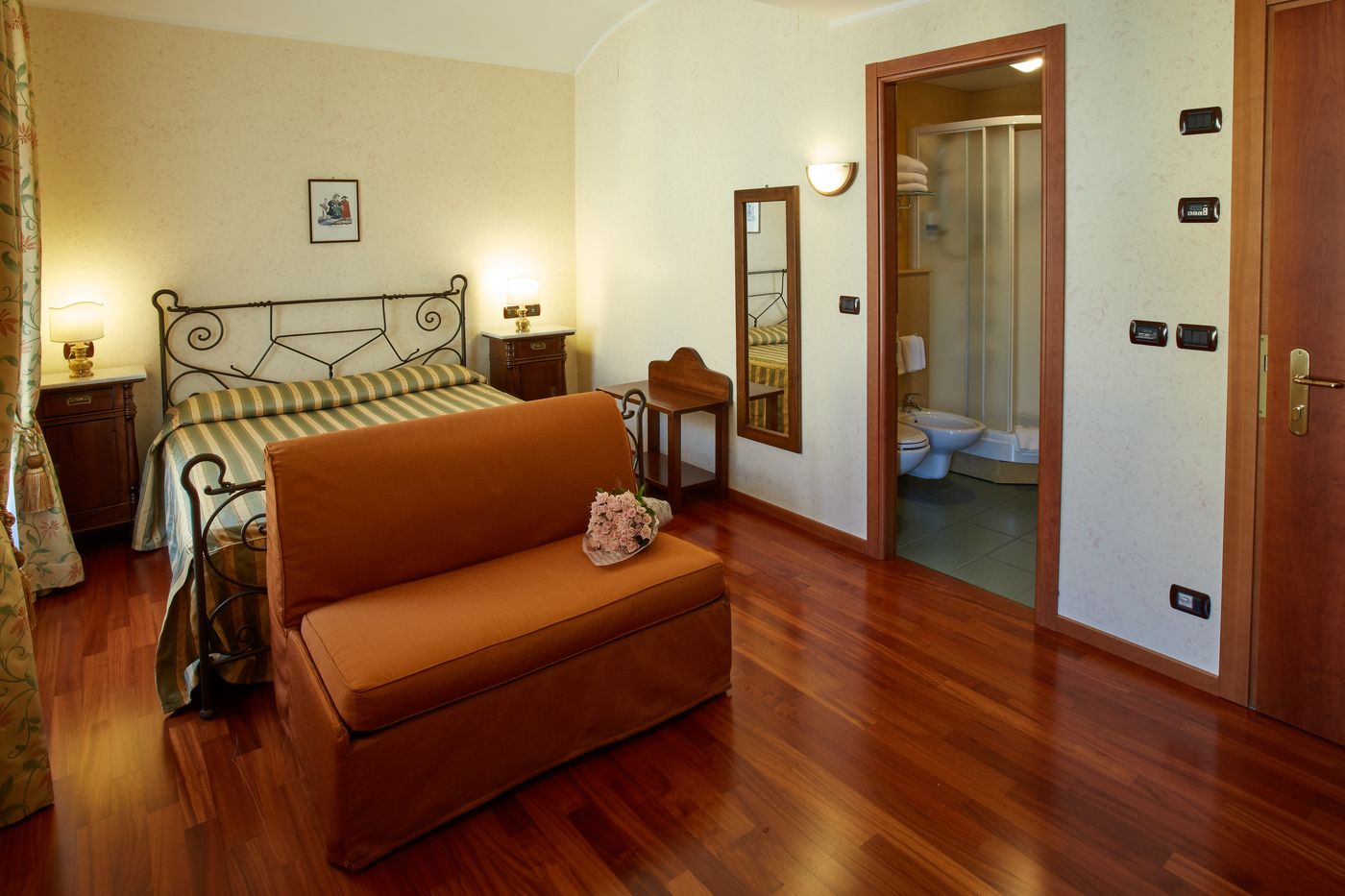 Hotel Liberty - Italy - Torino - Room - 7