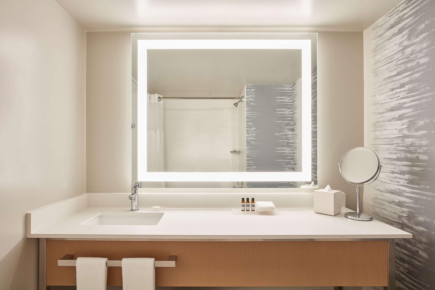 Hyatt-Regency-Orange-County-Room-41